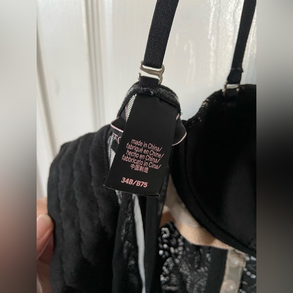 Victoria’s Secret Black Lacy Corset - Picture 4 of 7